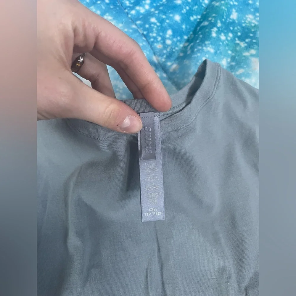 SKIMS Jersey Cotton Long Sleeve Women's T-Shirt in Pacific 🌊 - Picture 4 of 4